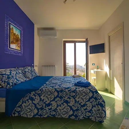 Coast 2 Coast Nocleg ze śniadaniem 3*