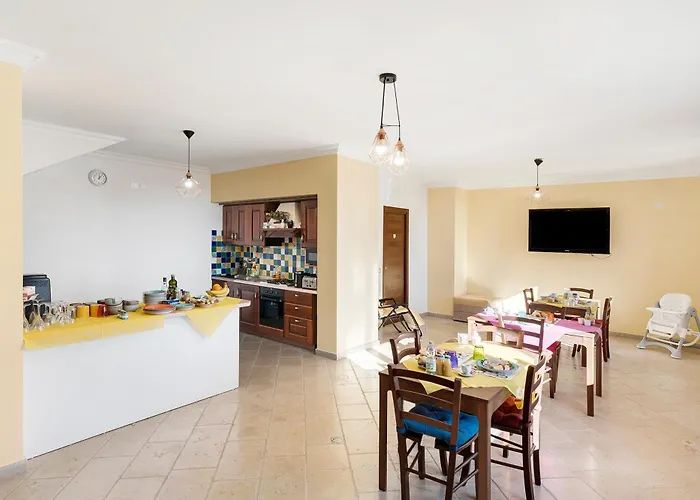 Alojamento de Acomodação e Pequeno-almoço Coast 2 Coast 3*