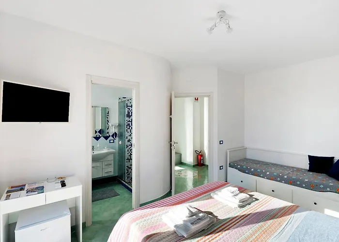 Coast 2 Coast 阿杰罗拉